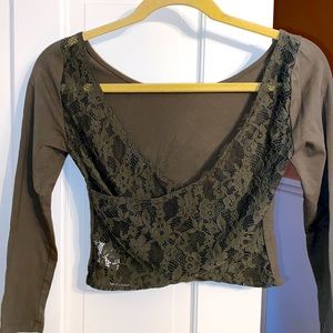 American Eagle Open Back 3/4 Sleeve Top